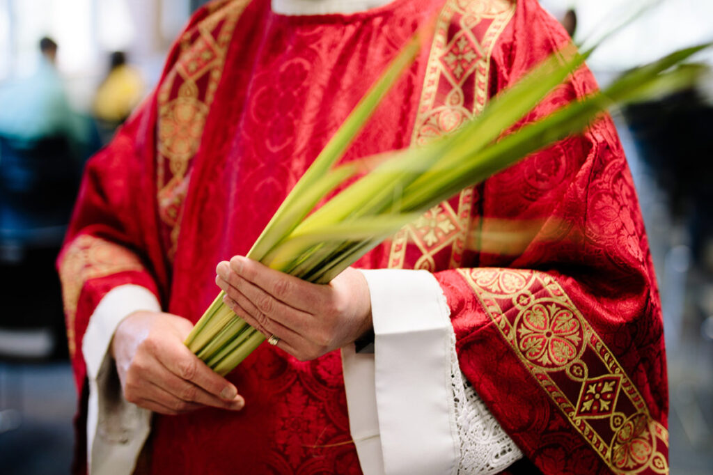 palm-sunday-grant-whitty-1201x800